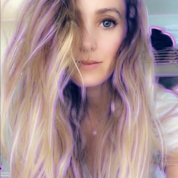 Meet your Posher, Kelly - Picture 2 of 5